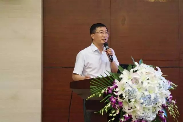 004四川省農業廳疫控中心周明忠主任.jpg